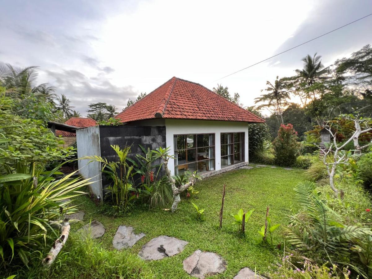 Uma Mupu Retreat Villa Gianyar  Exterior photo