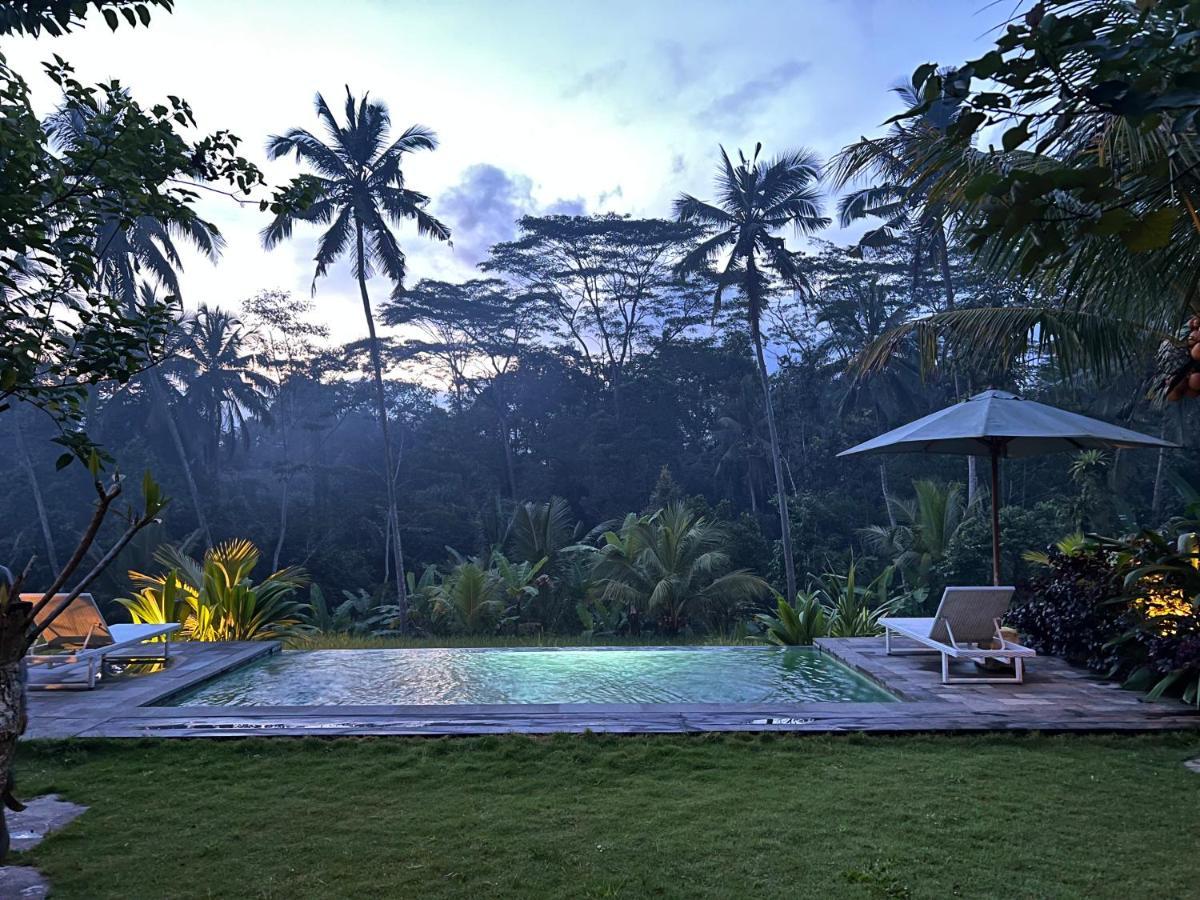 Uma Mupu Retreat Villa Gianyar  Exterior photo