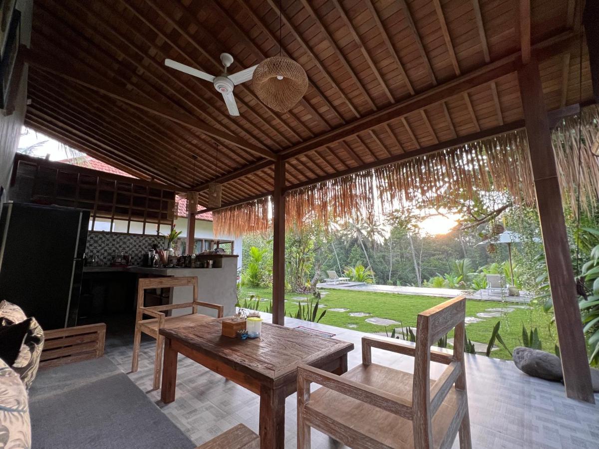 Uma Mupu Retreat Villa Gianyar  Exterior photo